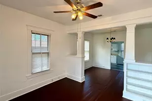 1916 26th St, Galveston, TX 77550 - Photo 6