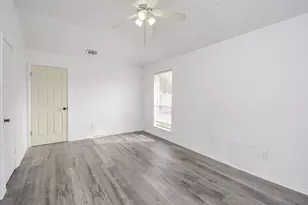 16330 Meadowbrook Farm Rd, Houston, TX 77082 - Photo 12