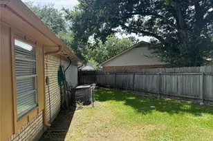 1534 Alderbrook Dr, Sugar Land, TX 77498 - Photo 24