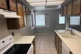 1534 Alderbrook Dr, Sugar Land, TX 77498 - Photo 4