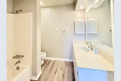 7915 Kendalia Drive, Houston, TX 77036 - Photo 14