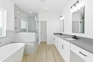 108 Luetta St, Houston, TX 77076 - Photo 8