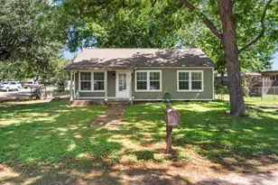 1036 Jackson St, Columbus, TX 78934 - Photo 1