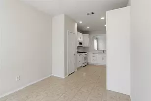 19910 Roycroft Ln, Richmond, TX 77407 - Photo 6
