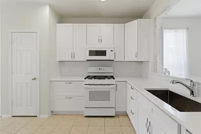 19910 Roycroft Lane, Richmond, TX 77407 - Photo 8