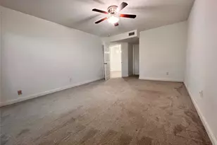 3005 Walnut Bend Ln, Houston, TX 77042 - Photo 8