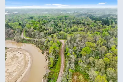 10211 S Essex Drive, Conroe, TX 77302 - Photo 14