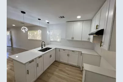 2413 Brewster Street, Houston, TX 77026 - Photo 2