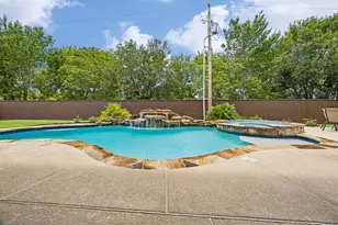 2400 Lakeway Dr, Friendswood, TX 77546 - Photo 38