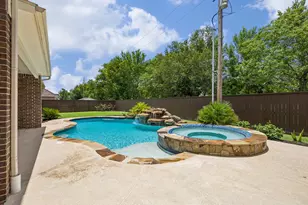 2400 Lakeway Dr, Friendswood, TX 77546 - Photo 36