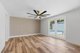 10711 Ella Lee Ln, Houston, TX 77042 - Photo 32