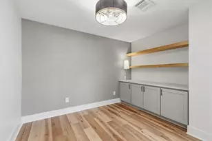 10711 Ella Lee Ln, Houston, TX 77042 - Photo 30