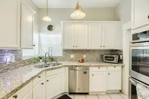 2605 Ave O 1/2, Galveston, TX 77550 - Photo 14