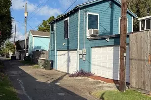 2605 Ave O 1/2, Galveston, TX 77550 - Photo 32