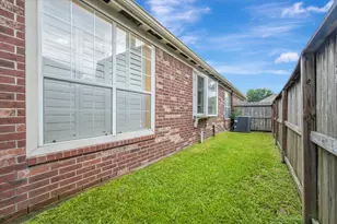 13910 Marbledale Ct, Houston, TX 77059 - Photo 8