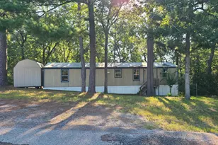 190 Michaels Ln, Huntsville, TX 77320 - Photo 2