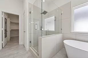 2207 Silverbonnet St, Houston, TX 77055 - Photo 44