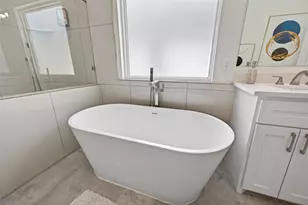 2207 Silverbonnet St, Houston, TX 77055 - Photo 42