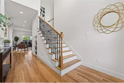 2207 Silverbonnet Street, Houston, TX 77055 - Photo 8