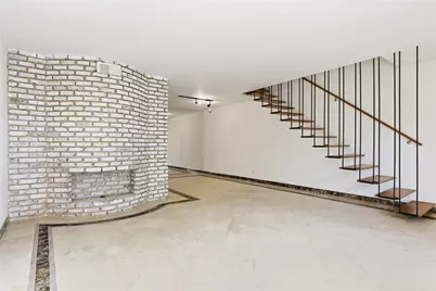 2503 McCue Road #10, Houston, TX 77056 - Photo 4