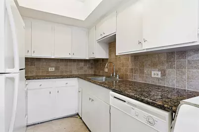 2503 McCue Road #10, Houston, TX 77056 - Photo 6