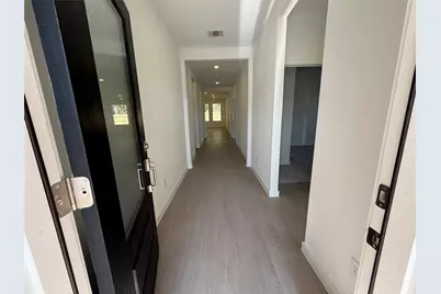 10 Robin Court, Angleton, TX 77515 - Photo 2