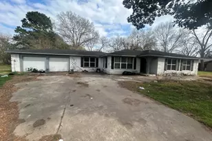 239 Robertson St, Lolita, TX 77971 - Photo 1