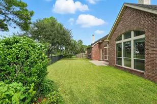 12515 Stoney Creek Dr, Pearland, TX 77584 - Photo 2