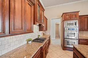 12515 Stoney Creek Dr, Pearland, TX 77584 - Photo 10