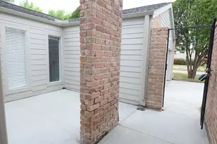 2023 Woodland Springs St, Houston, TX 77077 - Photo 8
