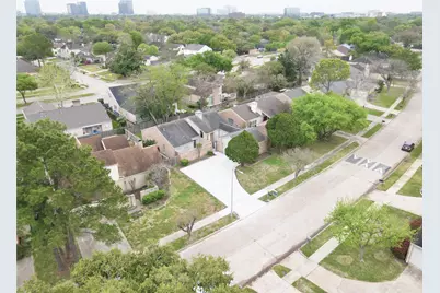 2023 Woodland Springs Street, Houston, TX 77077 - Photo 32