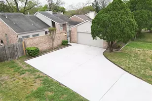 2023 Woodland Springs St, Houston, TX 77077 - Photo 4
