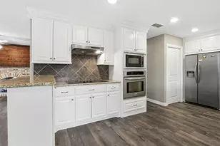 1205 Marine Dr, Galveston, TX 77550 - Photo 14