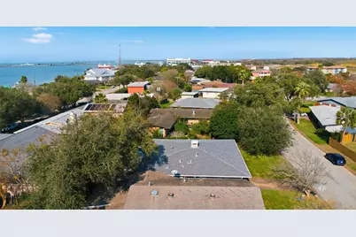 1205 Marine Drive, Galveston, TX 77550 - Photo 32