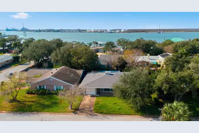 1205 Marine Drive, Galveston, TX 77550 - Photo 30