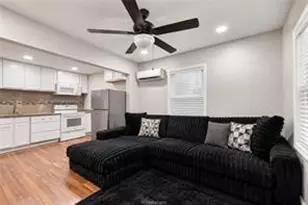 4603 Castle Ave, Bryan, TX 77808 - Photo 2