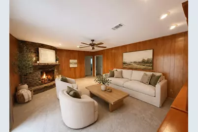 401 Shadywood Circle, Conroe, TX 77304 - Photo 10