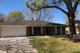 416 Nancy Dr, Bridge City, TX 77611 - Photo 1