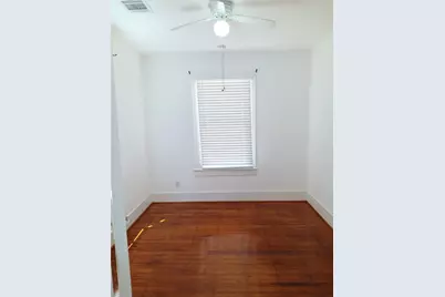 2924 Avenue P 1/2 #2, Galveston, TX 77550 - Photo 8