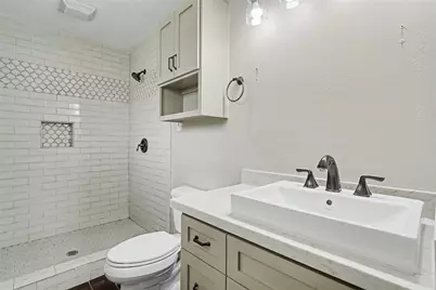 11607 Sagehurst Lane, Houston, TX 77089 - Photo 10