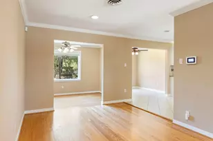 1802 Turnpike Rd, Houston, TX 77008 - Photo 10