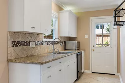 1802 Turnpike Road, Houston, TX 77008 - Photo 14