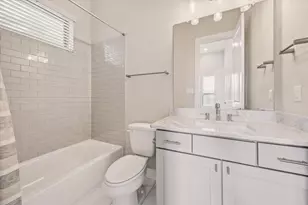 5912 E Post Oak Ln, Houston, TX 77055 - Photo 22