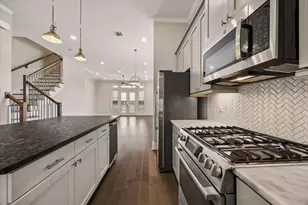 5912 E Post Oak Ln, Houston, TX 77055 - Photo 10