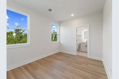 4709 Thornton Villas Lane, Houston, TX 77018 - Photo 24