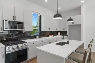 4709 Thornton Villas Ln, Houston, TX 77018 - Photo 2