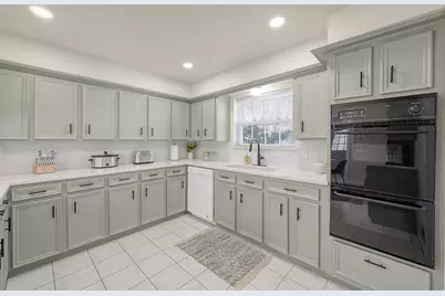 607 Shenandoah Drive, Shenandoah, TX 77381 - Photo 10