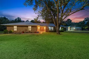 242 Magnolia Dr, Onalaska, TX 77360 - Photo 4