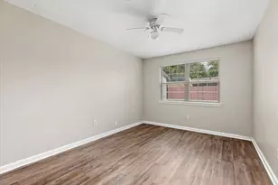 112 Grantham Rd, Baytown, TX 77521 - Photo 18