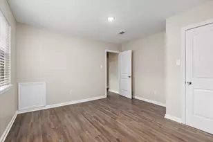 112 Grantham Rd, Baytown, TX 77521 - Photo 16